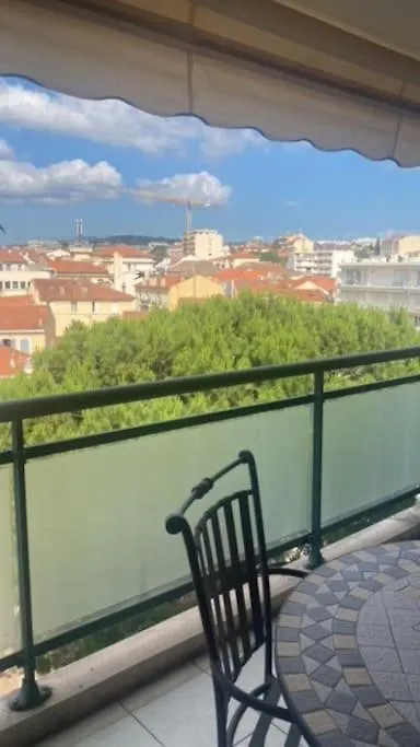 Apt Calme 2 Chambres Vue Degagee Cannes 0*,  France
