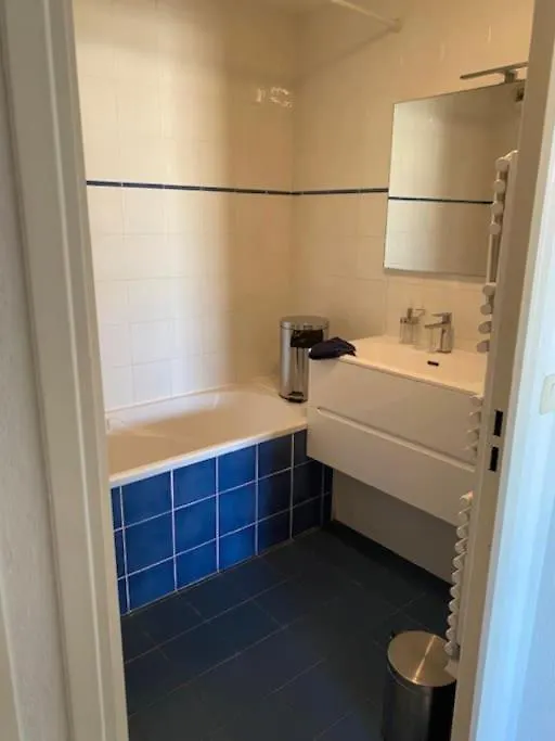 Apartment Apt Calme 2 Chambres Vue Degagee Cannes France