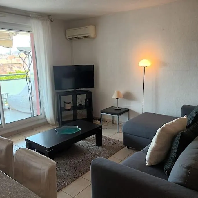 Apt Calme 2 Chambres Vue Degagee Cannes 0*,  France
