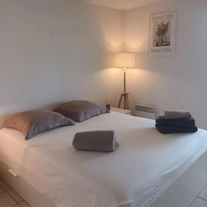 Apartment Apt Calme 2 Chambres Vue Degagee Cannes
