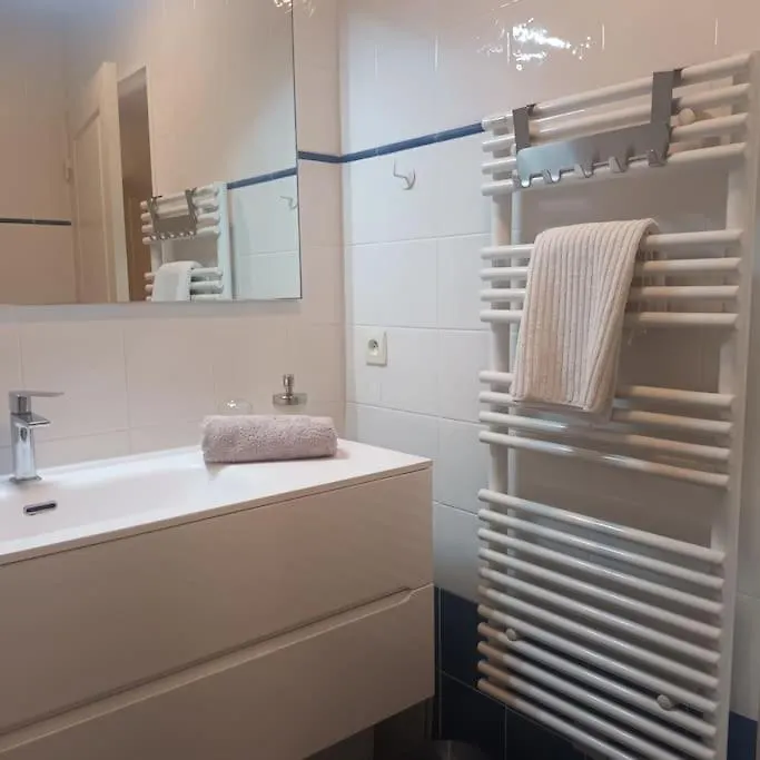 Apt Calme 2 Chambres Vue Degagee Cannes 0*,  France